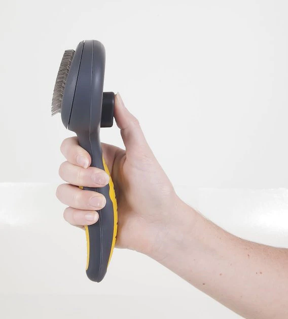 JW Pet Self-Cleaning Dog Slicker 4 JW Pet Self-Cleaning Dog Slicker - Image 2